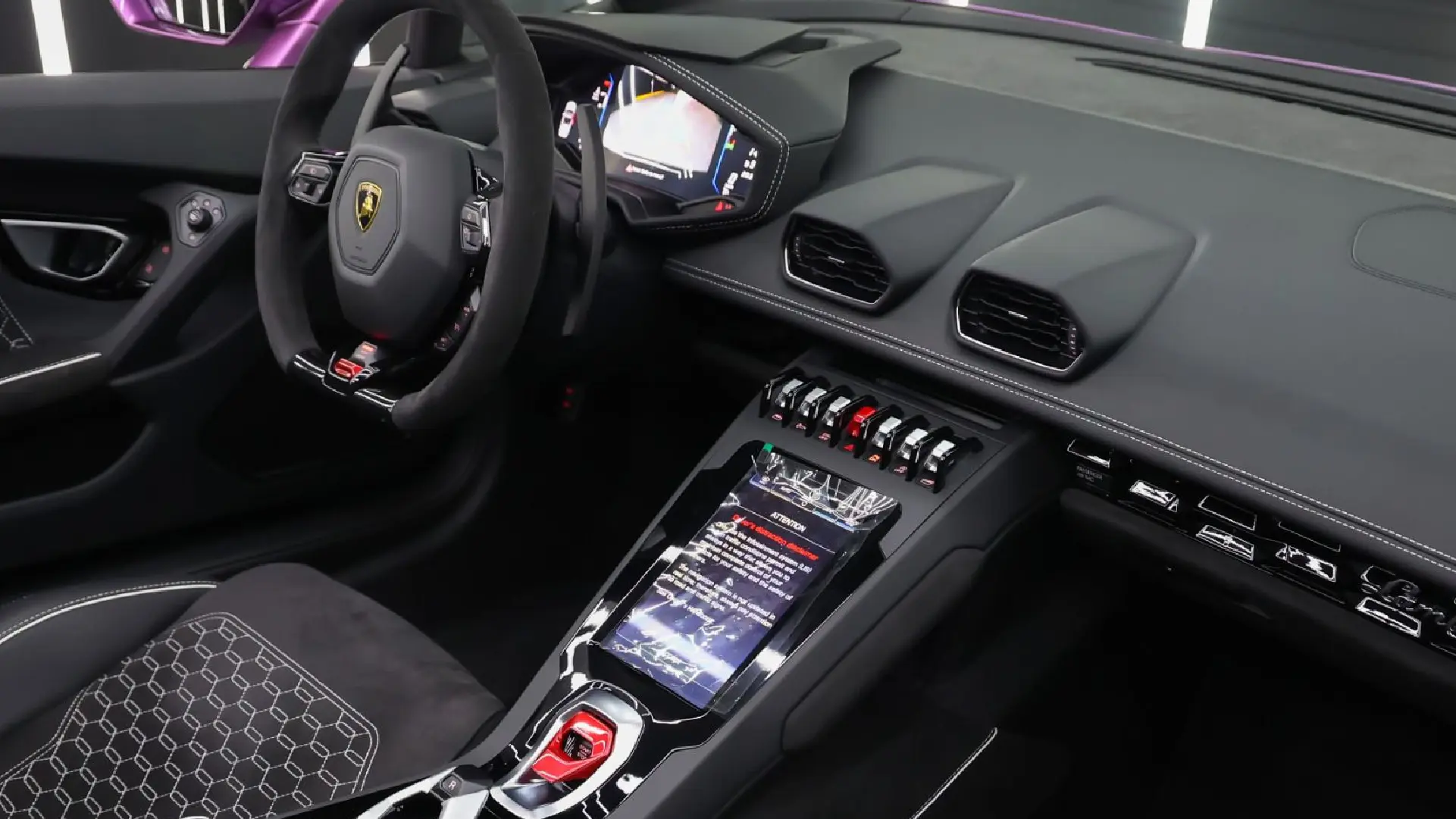 Lamborghini Huracan Evo Spyder - View 2