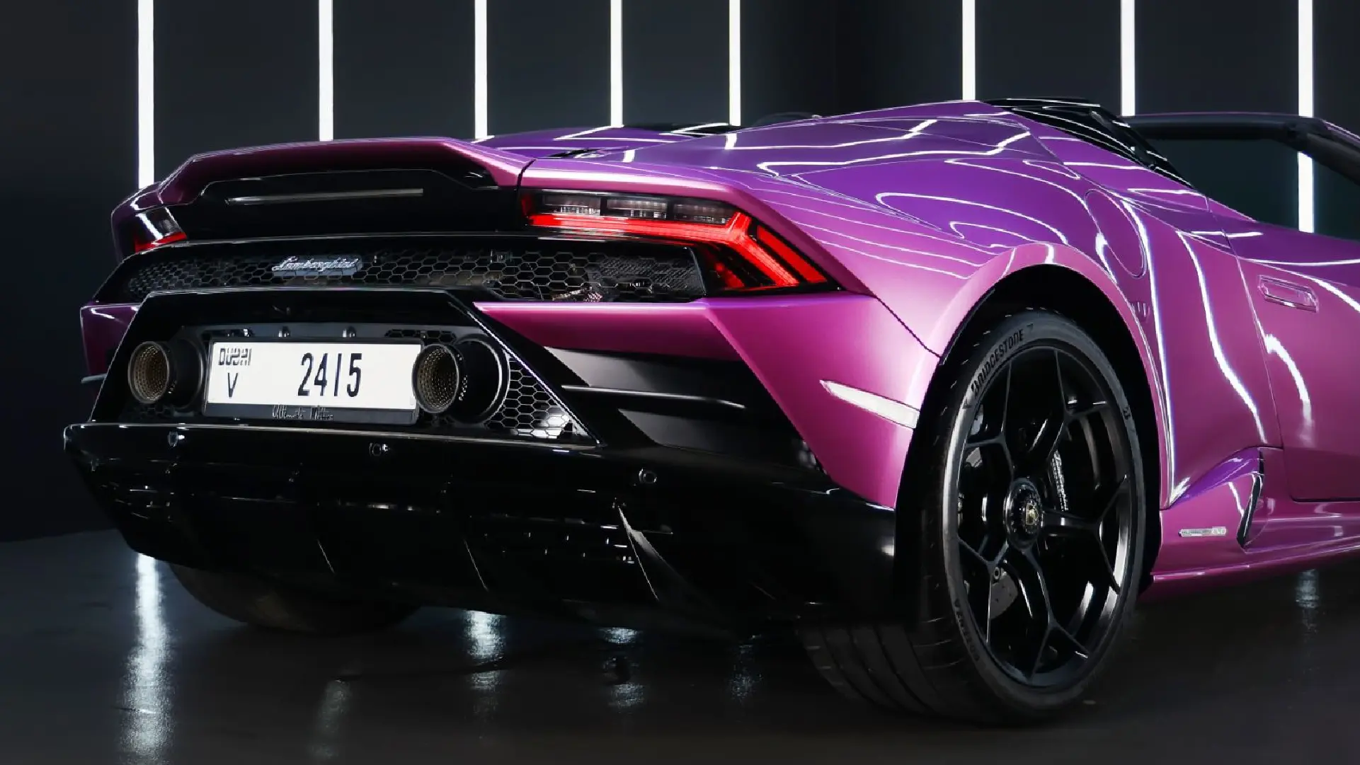 Lamborghini Huracan Evo Spyder - View 2