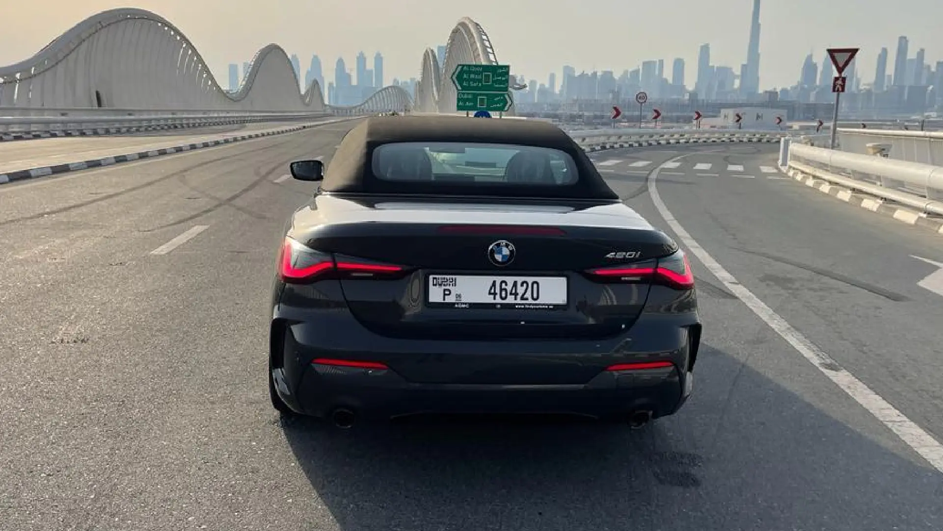 BMW 420i Convertible - View 2